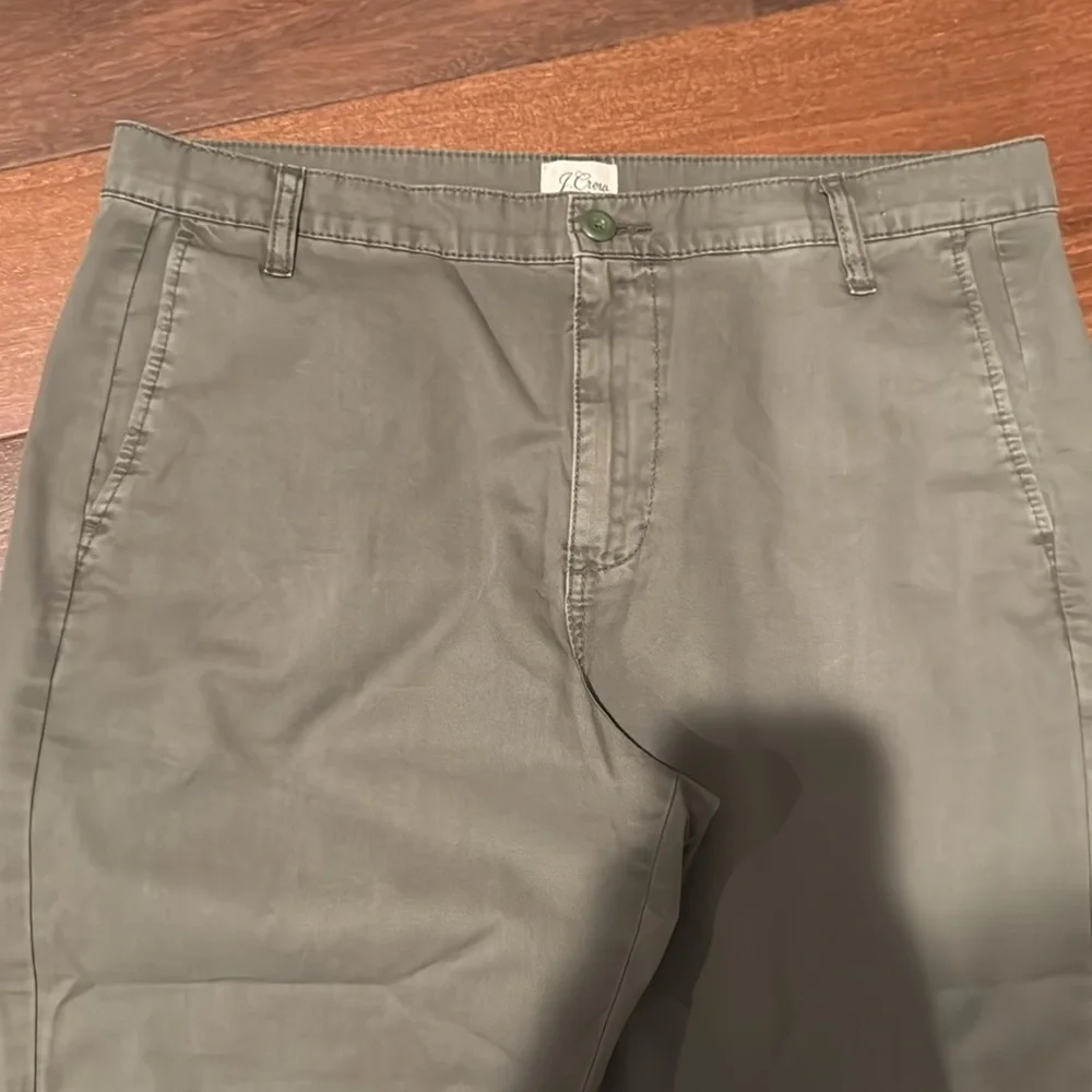 J Crew 🎉host pickx4🎉🎈Re-Imagined slouchy boyfriend petite chinos - Picture 6 of 9